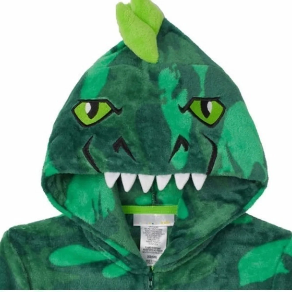 NWT Saint Eve youth hooded sleeper size. 5/6